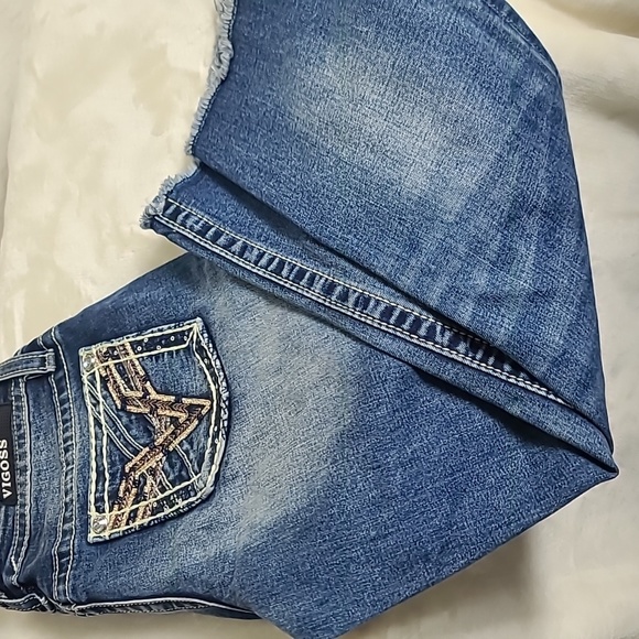 Vigoss Pants - Vigoss embellished denim Capris